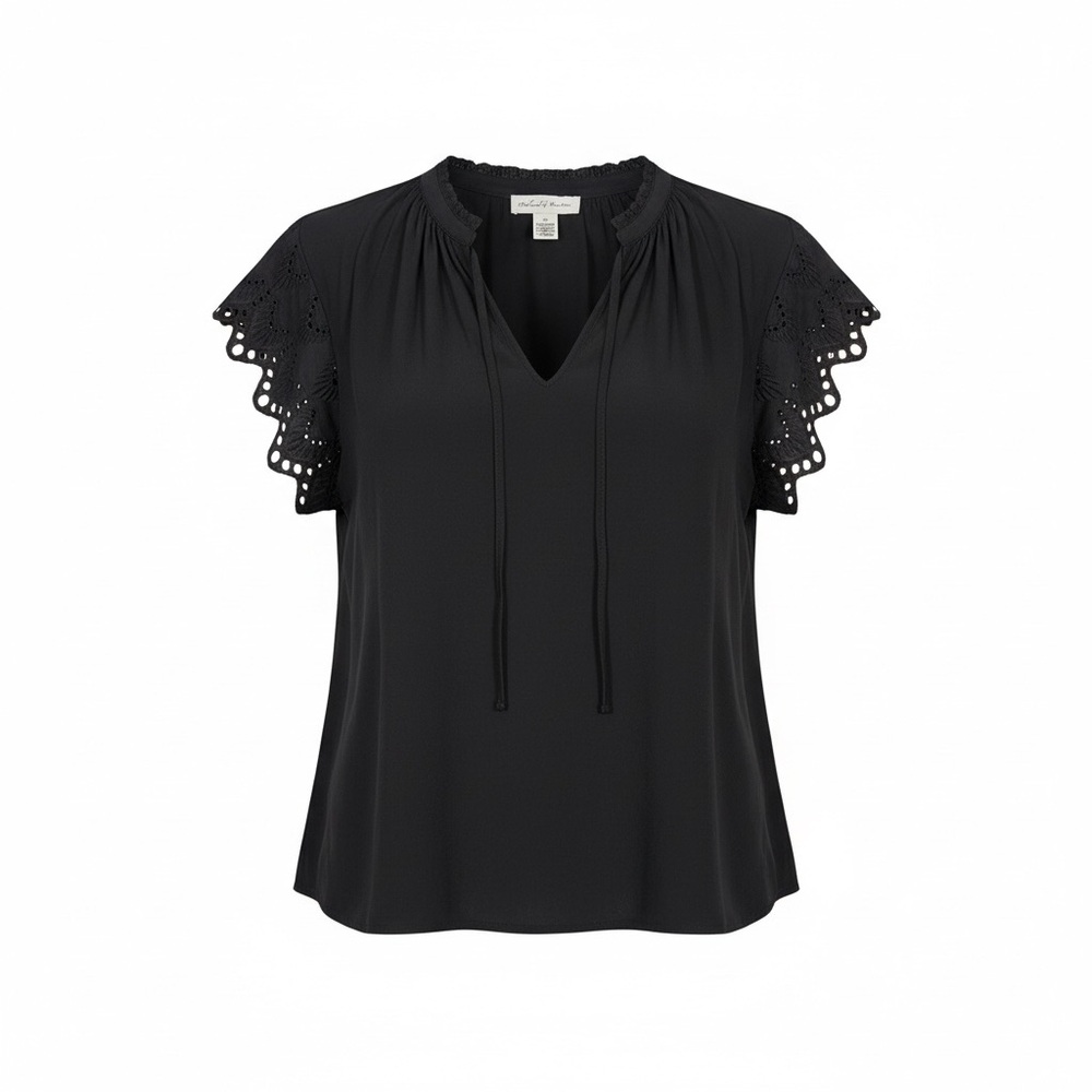 Clearance | Chelsea & Theodore Black Eyelet Sleeve Blouse (XL)